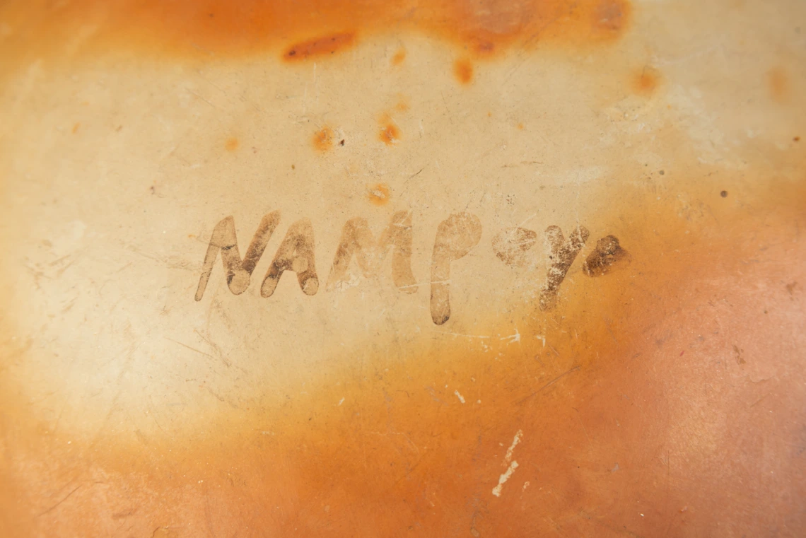 detail of E-3655 showing the signature, Nampeyo