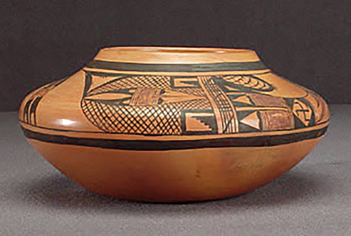 Side view, small polychrome jar, collected 1923. ASM e-2031.