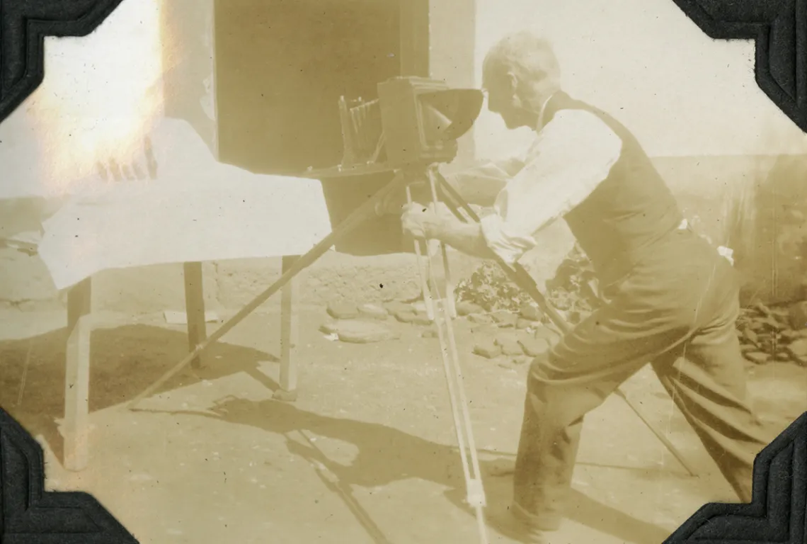 Byron Cummings photographing