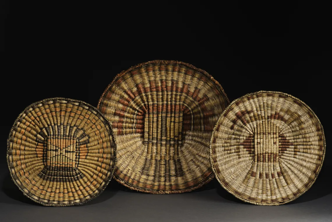 Wicker plaques