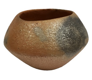 micaceous bowl showing fireclouds