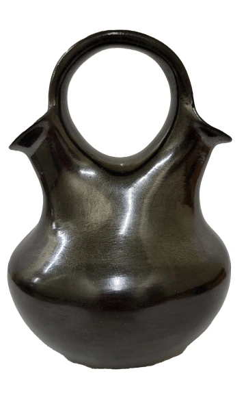 black double-spouted stirrup jar